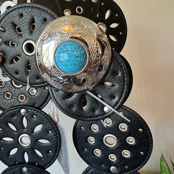 Haute Hippie Black Faux Leather Disc Belt Silver Accents Western Bohemian NWT - Picture 5 of 7